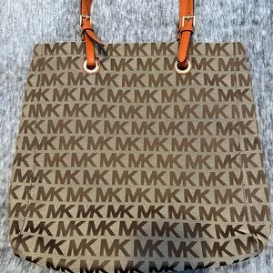 Michael Kors Shoulder Bag w/ Orange Strap